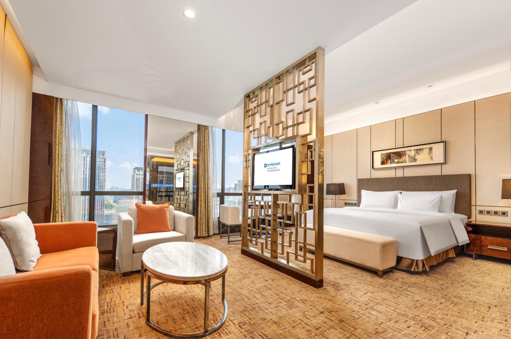 Wyndam Xuzhou East Hotel Exterior photo